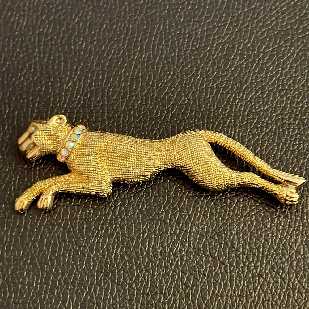 Jaguar Brooch w Iridescent Rhinestone Collar